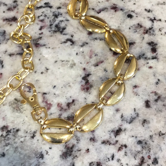 BEAUTIFUL GOLD BELT - Picture 3 of 4